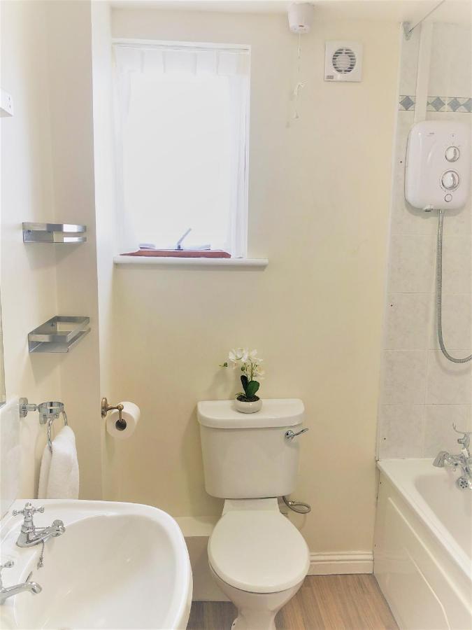 Railway Avenue Rooms Clifden Esterno foto